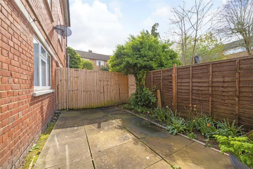 Cosy Entire One Bedroom Hideaway Bromley Bagian luar foto
